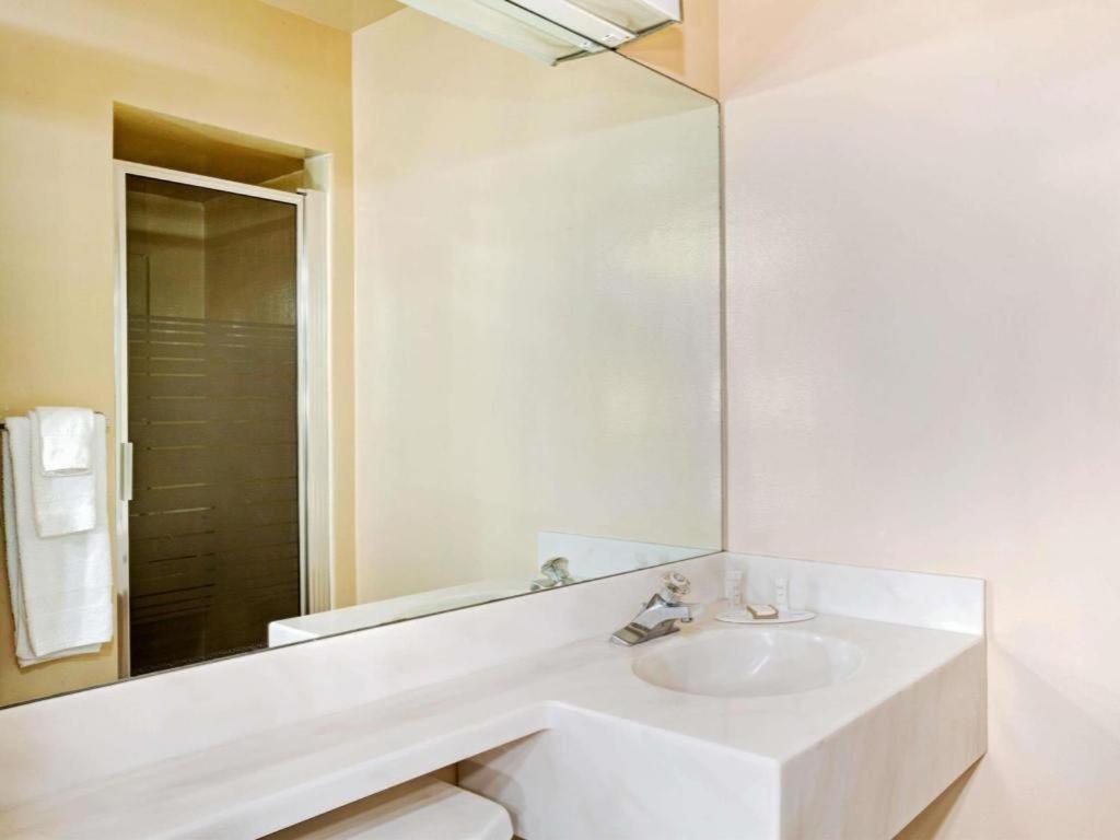 Howard Johnson By Wyndham South Lake Tahoe Esterno foto