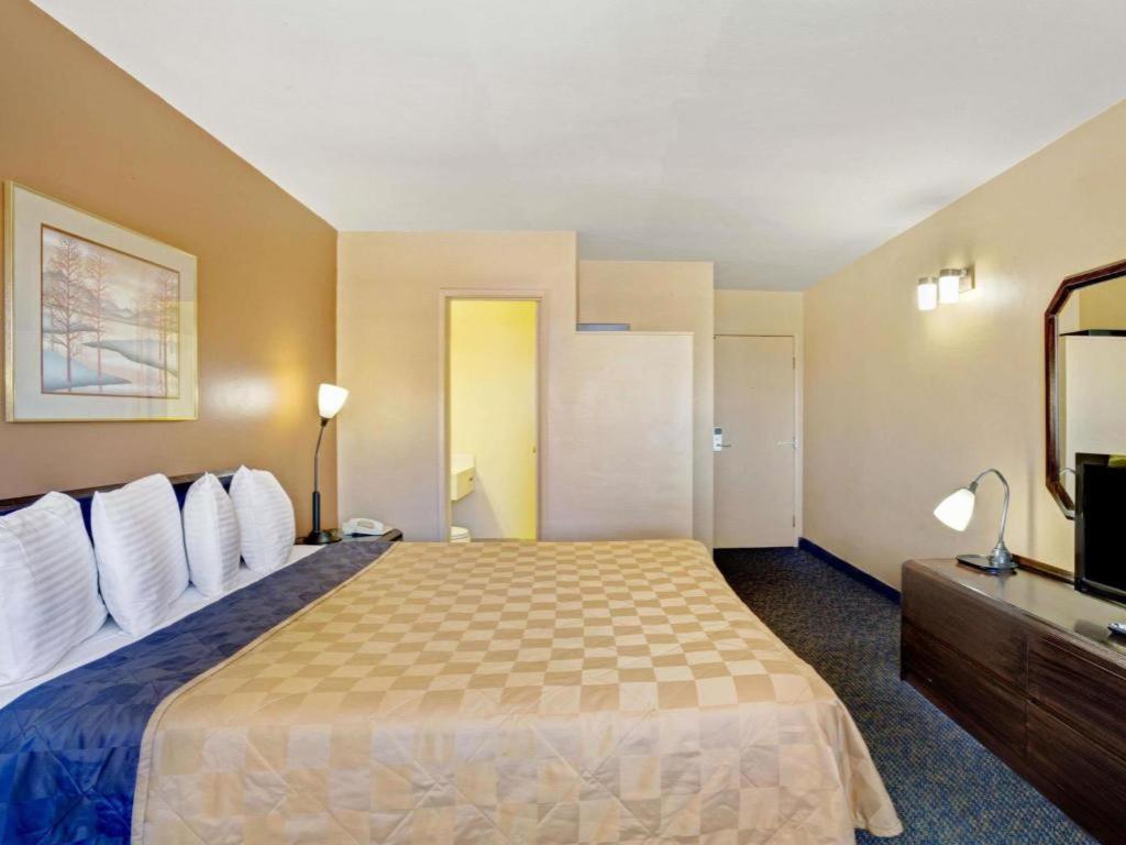 Howard Johnson By Wyndham South Lake Tahoe Esterno foto